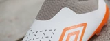 umbro-velocita-5-elite-white-carrot-2